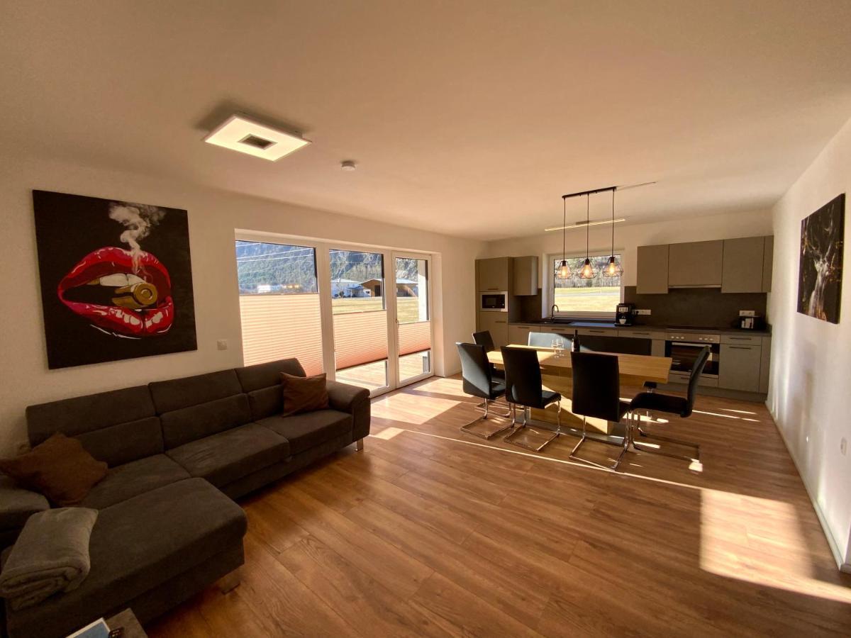 Deluxefort Fuer 10 Gaeste Mit Eigenem Whirlpool Und Fasssauna Imst Exterior photo
